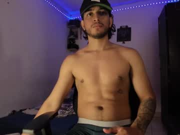 Maxximus_10 Chaturbate stream image from April 22, 2025