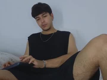 Santybig18 Chaturbate stream image from April 22, 2025
