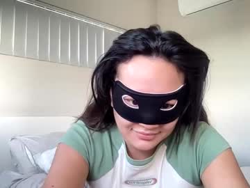 Astrid_White01 Chaturbate stream image from April 22, 2025