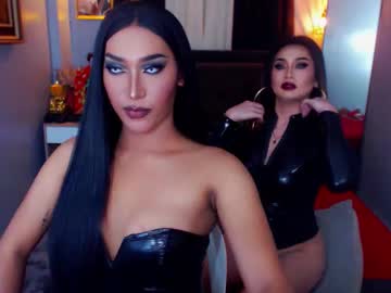 Cumshooterts Chaturbate stream image from April 22, 2025