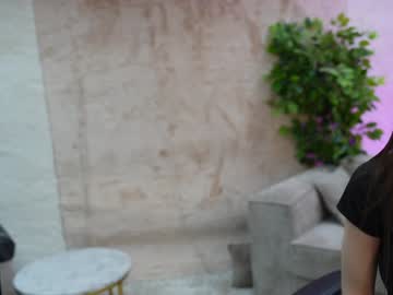 Kira0541 Chaturbate stream image from April 22, 2025