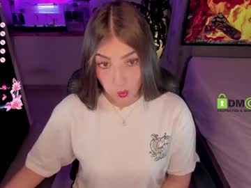 Khionebesset Chaturbate stream image from April 22, 2025