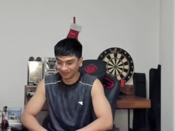 Logannick Chaturbate stream image from April 22, 2025
