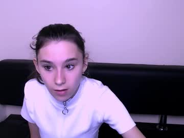 Rosalais_ Chaturbate stream image from April 22, 2025