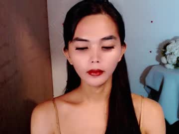 Rosella_Xx Chaturbate stream image from April 22, 2025