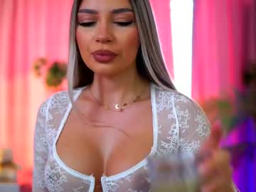 _Arielle Chaturbate stream image from April 22, 2025