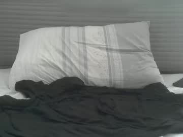 Bathoneacock Chaturbate stream image from April 22, 2025