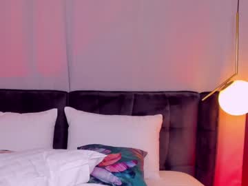 _Carlawhite_ Chaturbate stream image from April 22, 2025