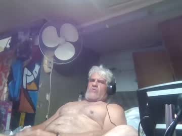 Joelcojones Chaturbate stream image from April 22, 2025