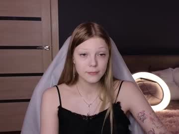 Miawhisper Chaturbate stream image from April 22, 2025