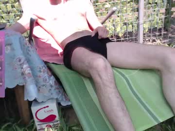 Swetlittleboy4u Chaturbate stream image from April 22, 2025