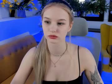 Avadaviis Chaturbate stream image from April 22, 2025