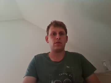 Julkooo128 Chaturbate stream image from April 22, 2025