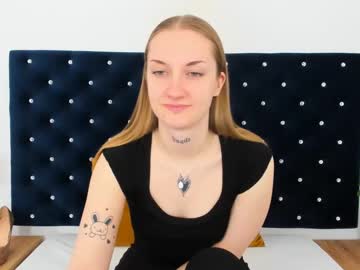 Alexabigheart Chaturbate stream image from April 22, 2025