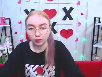 Beatriceflyy Chaturbate stream image from April 22, 2025