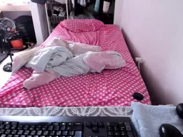 Lindaglow Chaturbate stream image from April 22, 2025