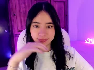 Alicee_2 Chaturbate stream image from April 22, 2025