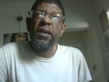 Arteblazze Chaturbate stream image from April 22, 2025