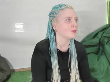 Passion_Luna Chaturbate stream image from April 22, 2025