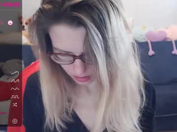 Shy_Moony Chaturbate stream image from April 22, 2025