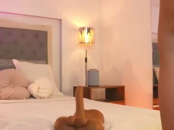 Victoria__Rossi Chaturbate stream image from April 22, 2025