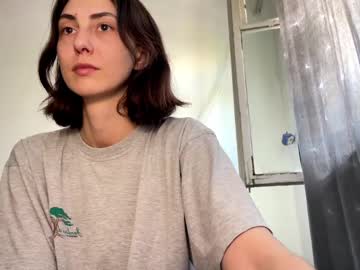 Aevra Chaturbate stream image from April 22, 2025