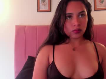 Giannaslim Chaturbate stream image from April 22, 2025