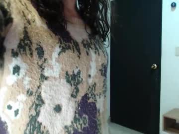 Lanna_Mills Chaturbate stream image from April 22, 2025