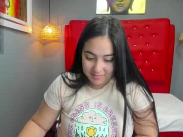 Lizzaxs Chaturbate stream image from April 22, 2025