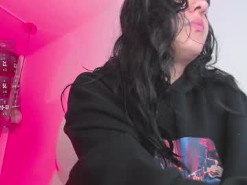 Mileyberry Chaturbate stream image from April 22, 2025