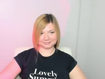 Molly_Moree Chaturbate stream image from April 22, 2025