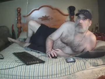 Straightbear4you Chaturbate stream image from April 22, 2025