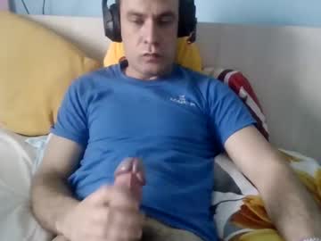 Chrisfilip Chaturbate stream image from April 22, 2025