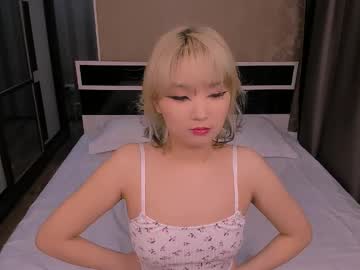 Milla_Waves Chaturbate stream image from April 22, 2025