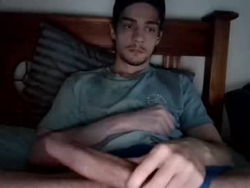 Moistmart Chaturbate stream image from April 22, 2025