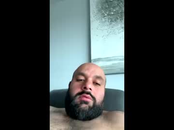 Smallnhard8 Chaturbate stream image from April 22, 2025