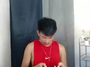 Chocomochoxx Chaturbate stream image from April 22, 2025