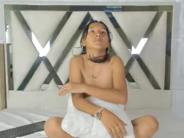 Darcysexy Chaturbate stream image from April 22, 2025
