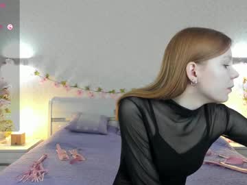 Edithgaler Chaturbate stream image from April 22, 2025