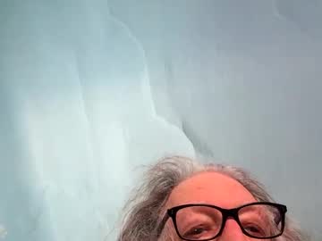 Lickyouryoni Chaturbate stream image from April 22, 2025