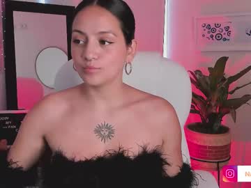 Nahiapaws Chaturbate stream image from April 22, 2025