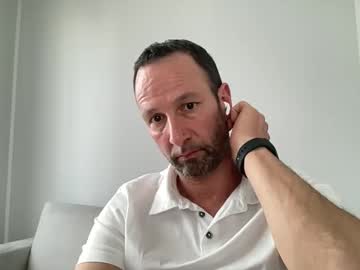 Peppinslosqualo Chaturbate stream image from April 22, 2025