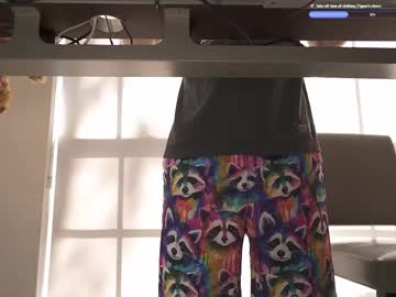 Rndmzd Chaturbate stream image from April 22, 2025