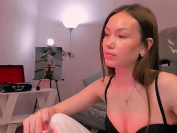 Ruzalilly Chaturbate stream image from April 22, 2025