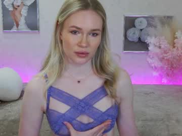 Veronikamitchel Chaturbate stream image from April 22, 2025