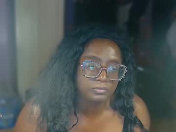 Naomifux Chaturbate stream image from April 22, 2025
