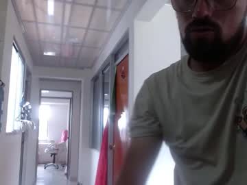 Oliviapetit Chaturbate stream image from April 22, 2025