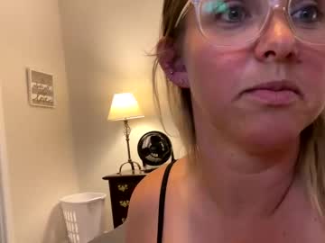 Pebblesg Chaturbate stream image from April 22, 2025