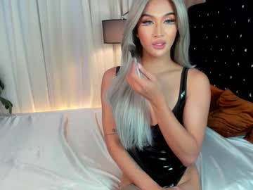 Classytsmarga Chaturbate stream image from April 22, 2025