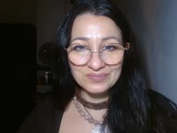 Ginaoneon Chaturbate stream image from April 22, 2025